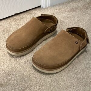 UGG Goldenstar clogs size 9